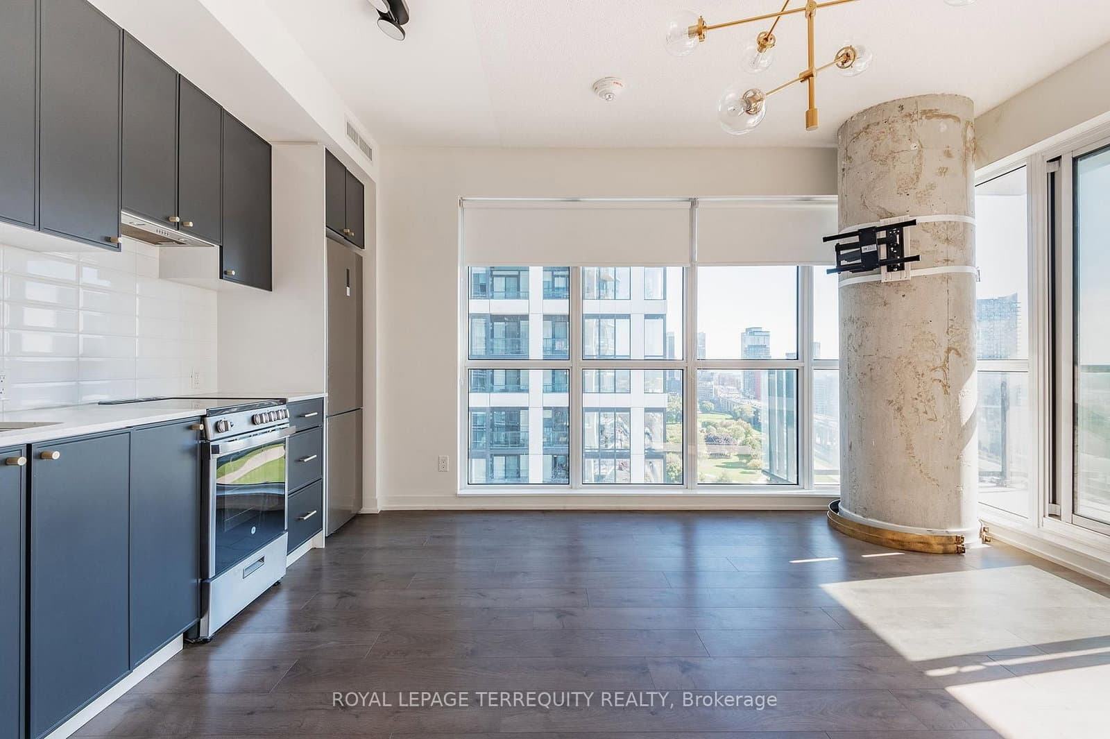 49 East Liberty Street, Unit 1802 thumbnail 6