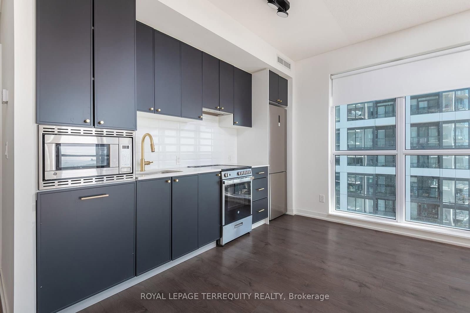 49 East Liberty Street, Unit 1802 thumbnail 8
