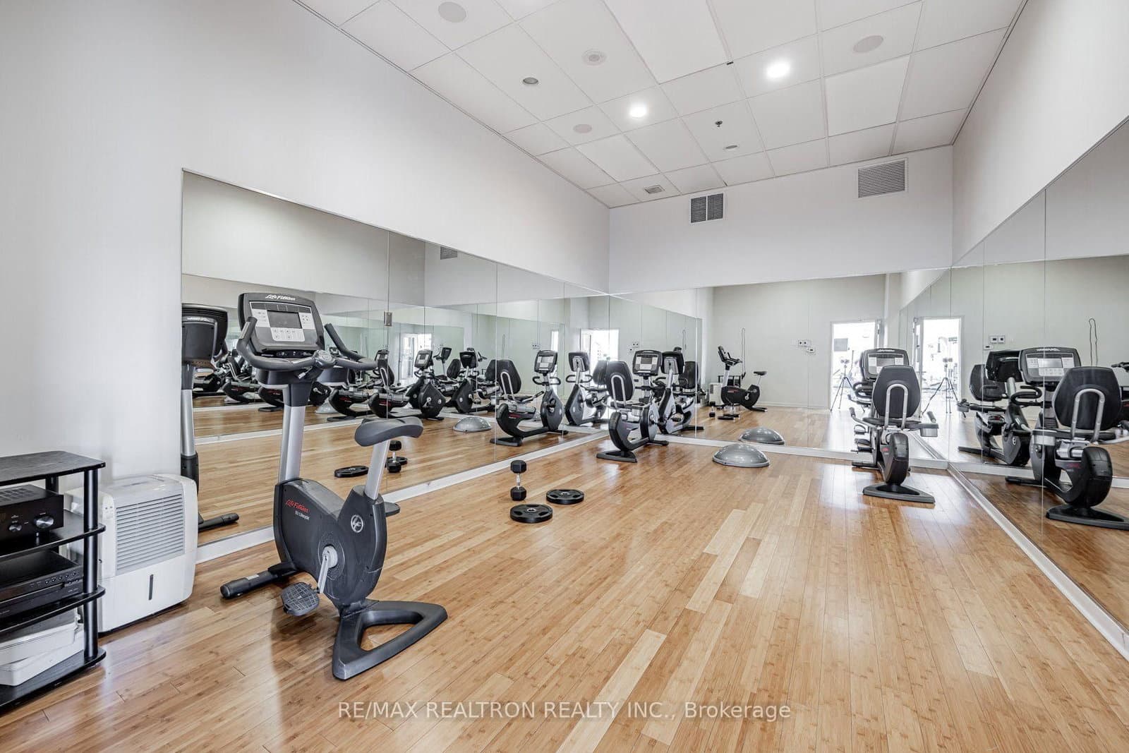 33 Singer Court, Unit 1102 thumbnail 14