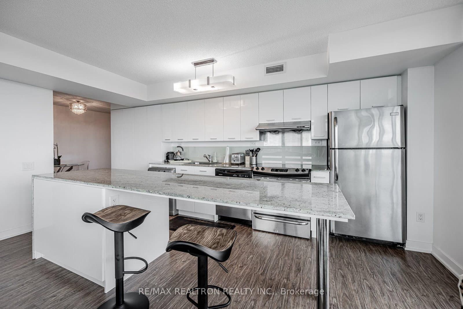 33 Singer Court, Unit 1102 thumbnail 9