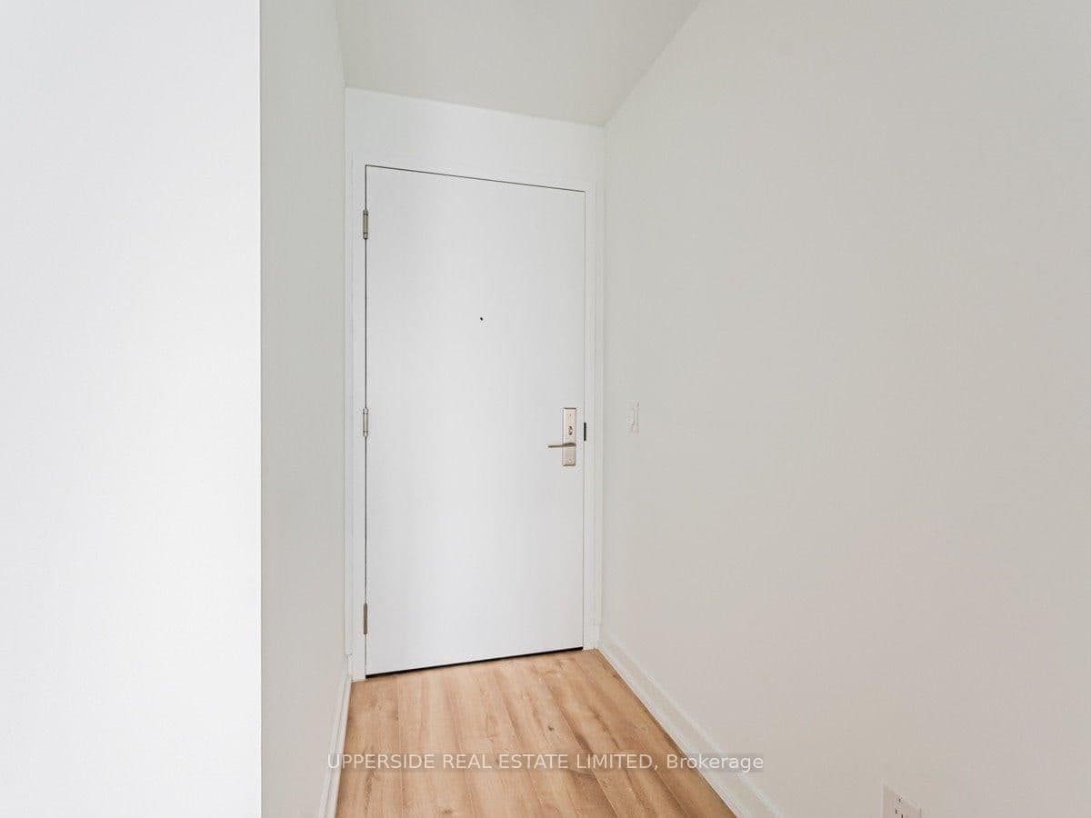 135 East Liberty Street, Unit 1613 thumbnail 9