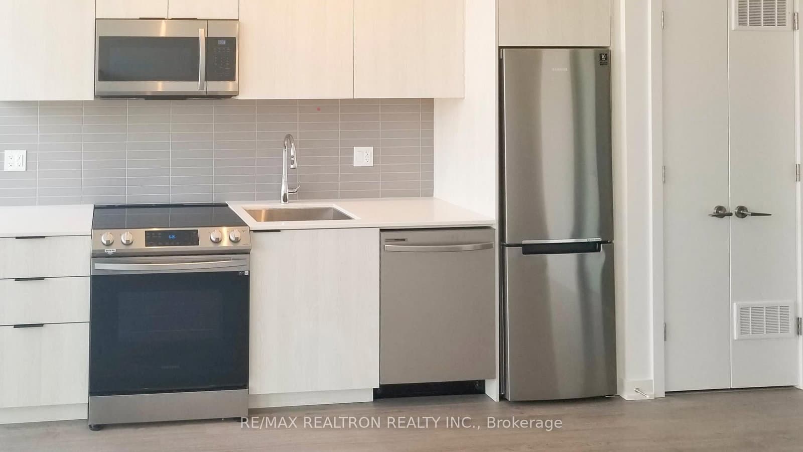 50 Power Street, Unit 532 thumbnail 4