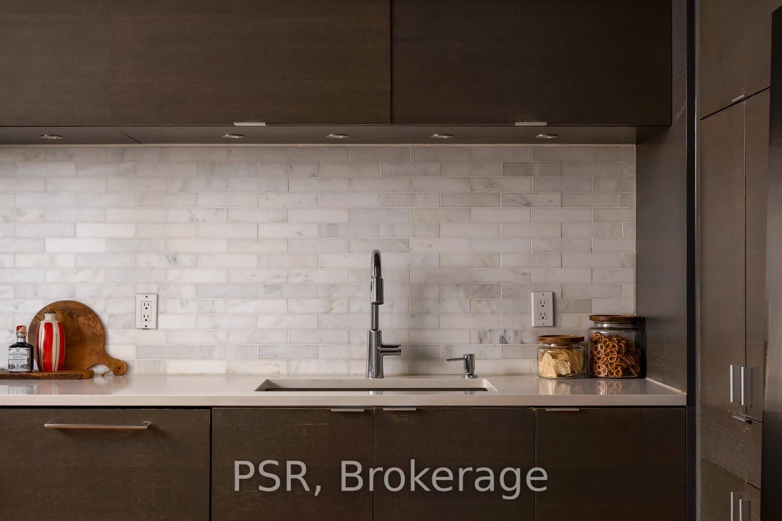 20 Brockton Avenue, Unit 8 thumbnail 28