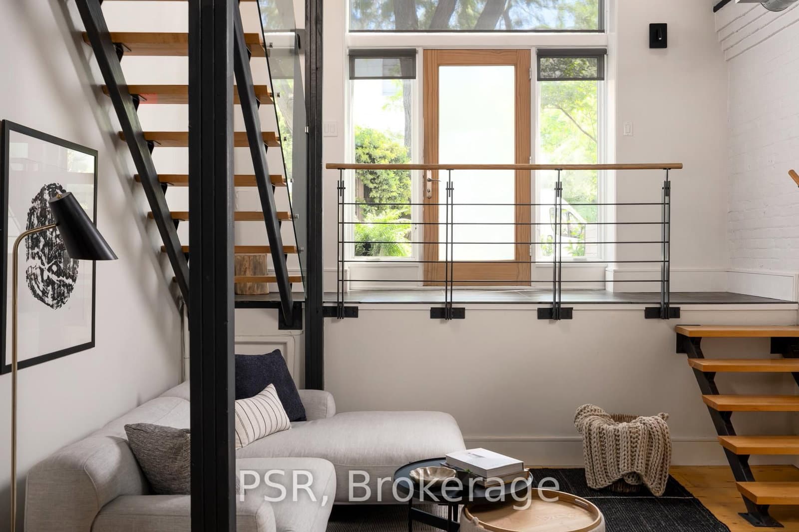 20 Brockton Avenue, Unit 8 thumbnail 3