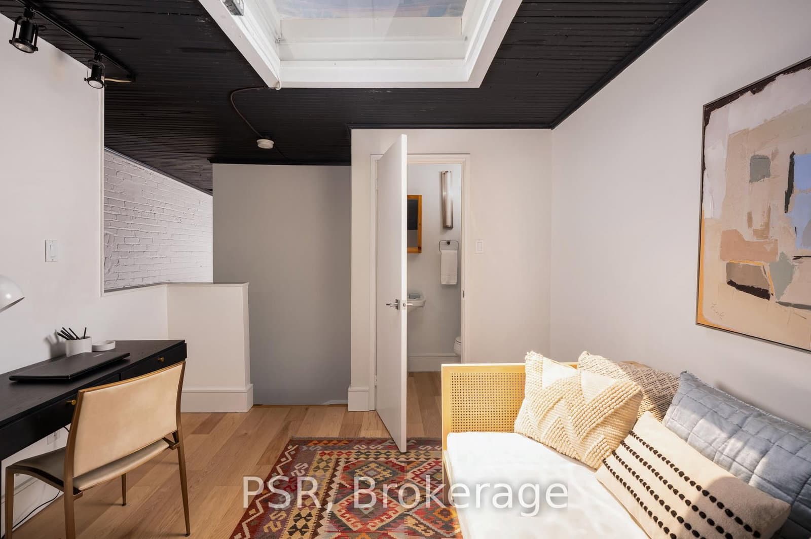 20 Brockton Avenue, Unit 8 thumbnail 33