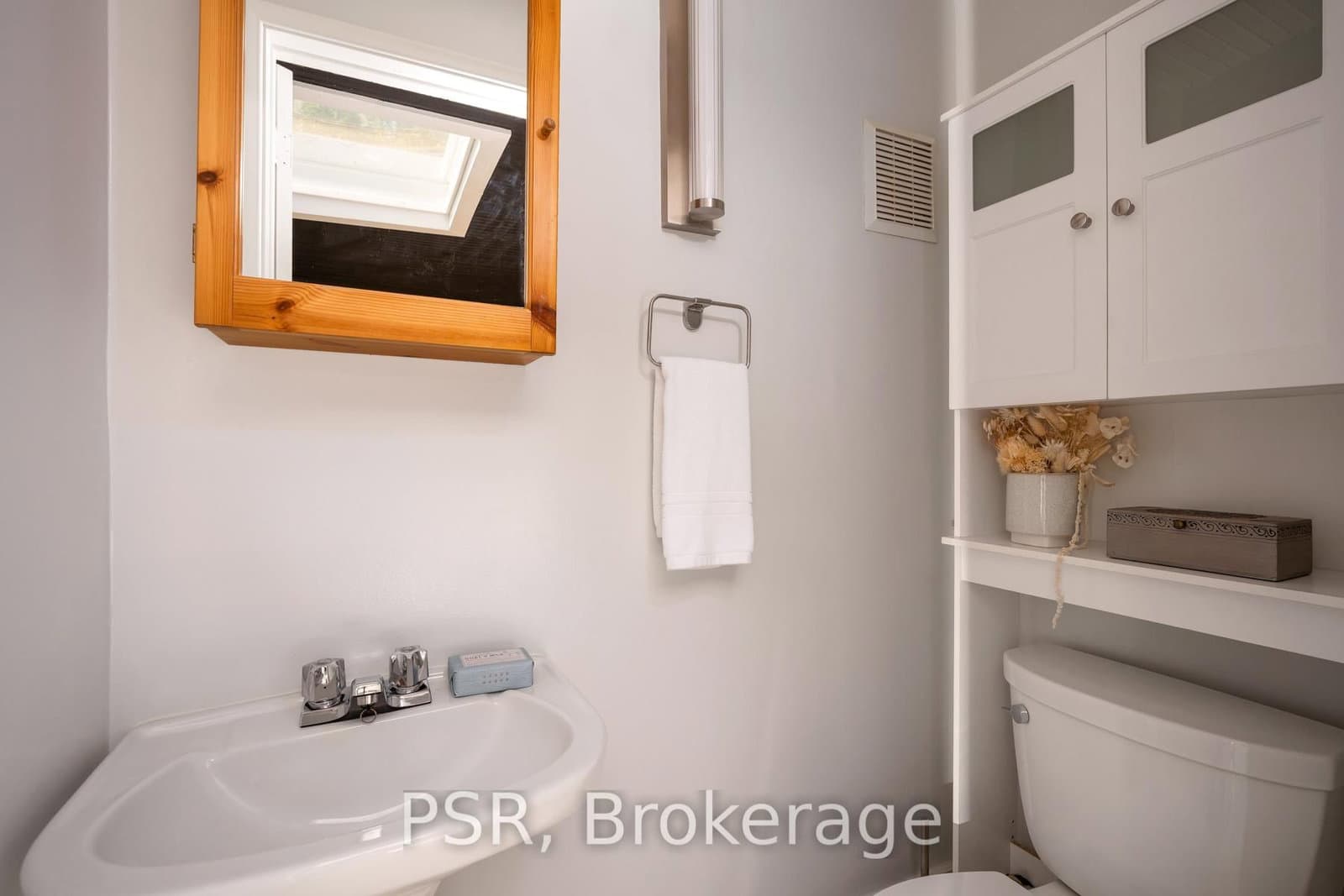 20 Brockton Avenue, Unit 8 thumbnail 34