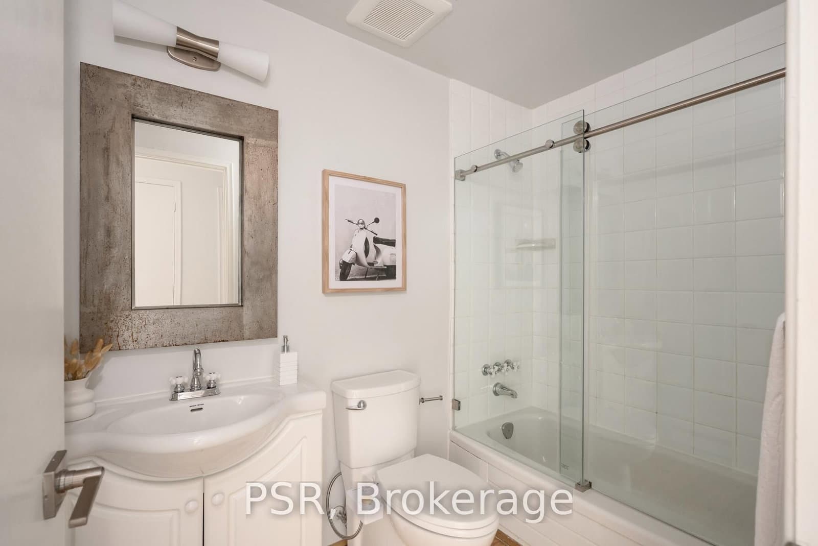 20 Brockton Avenue, Unit 8 thumbnail 36
