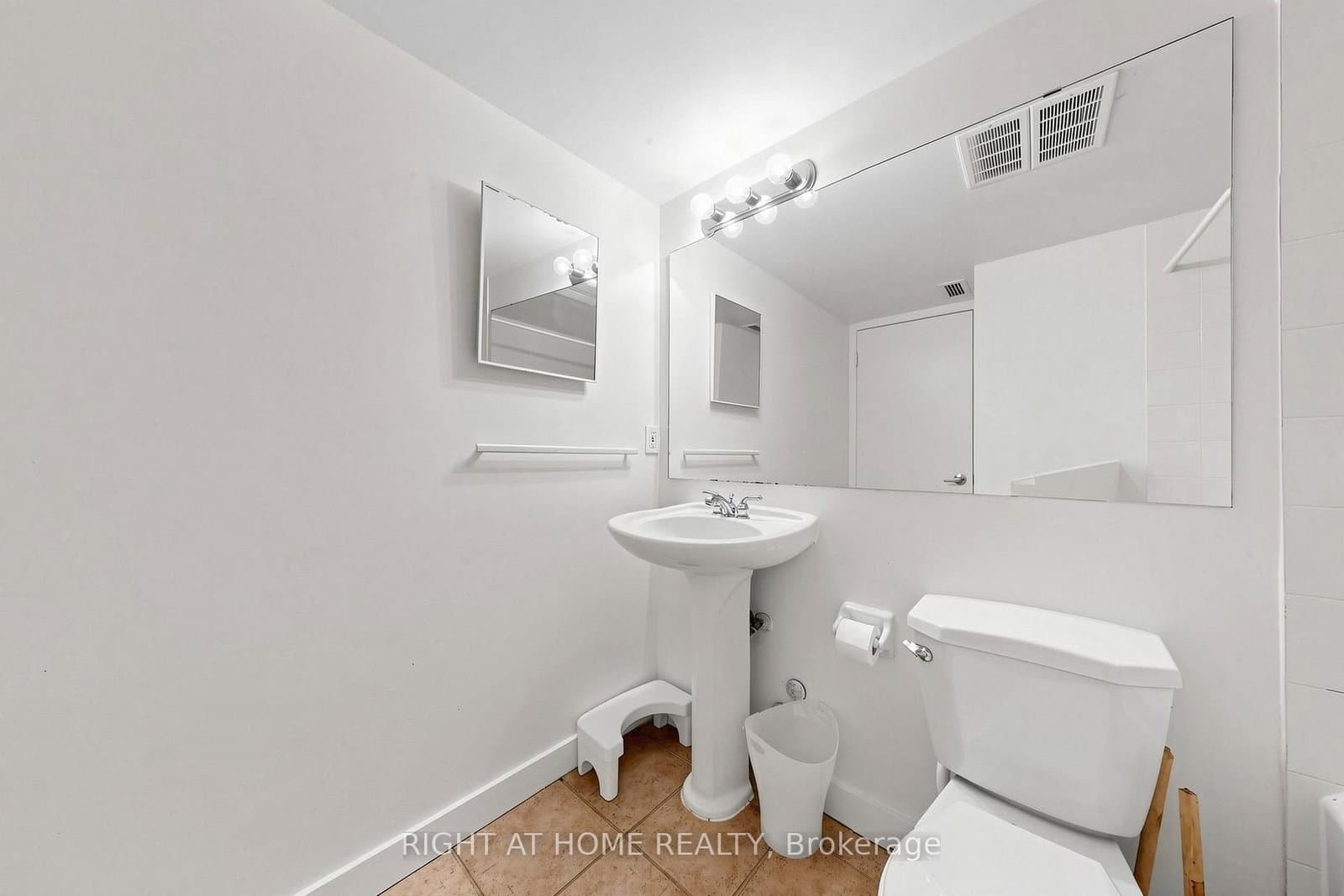 77 Lombard Street, Unit 501 thumbnail 23