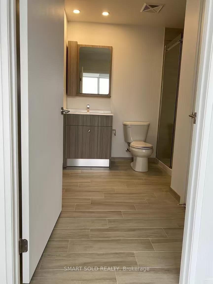 75 Canterbury Place, Unit 1002 thumbnail 5