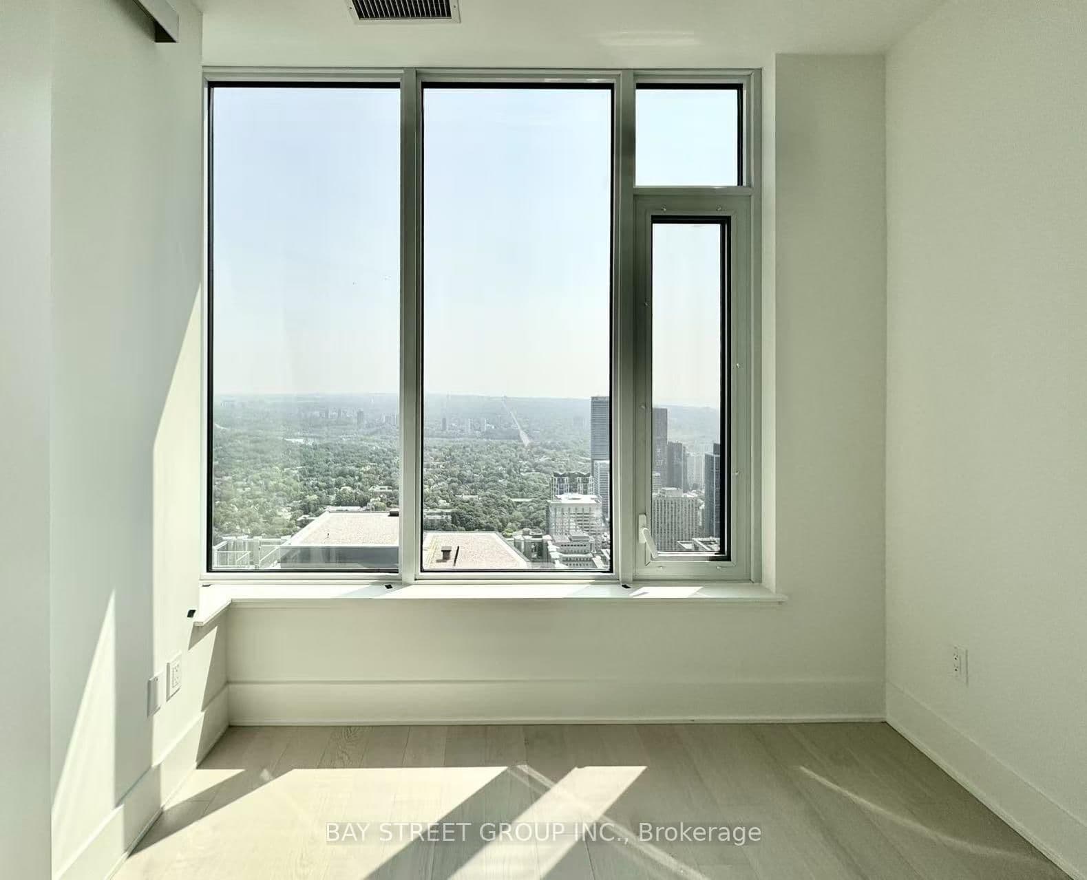 11 Yorkville Avenue, Unit 6006 thumbnail 14