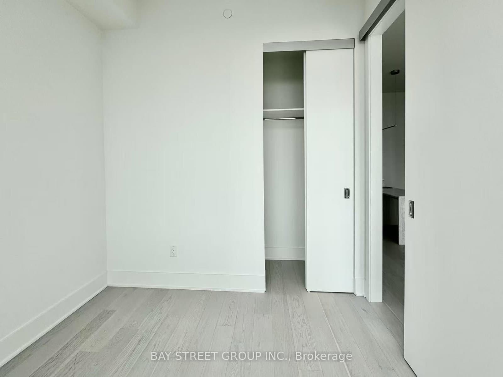 11 Yorkville Avenue, Unit 6006 thumbnail 15