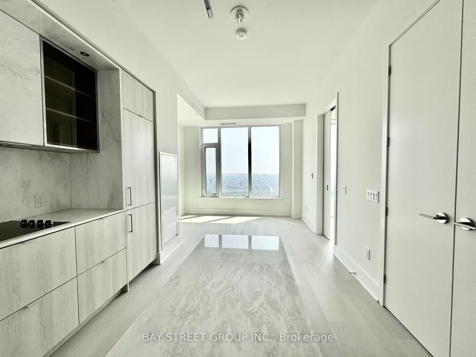 11 Yorkville Avenue, Unit 6006 thumbnail 5