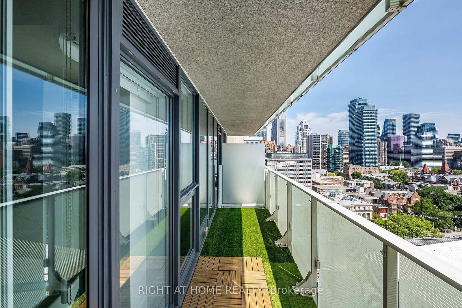 200 W Bloor Street W, Unit 1604 thumbnail 32