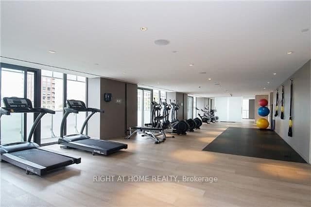 200 W Bloor Street W, Unit 1604 thumbnail 43