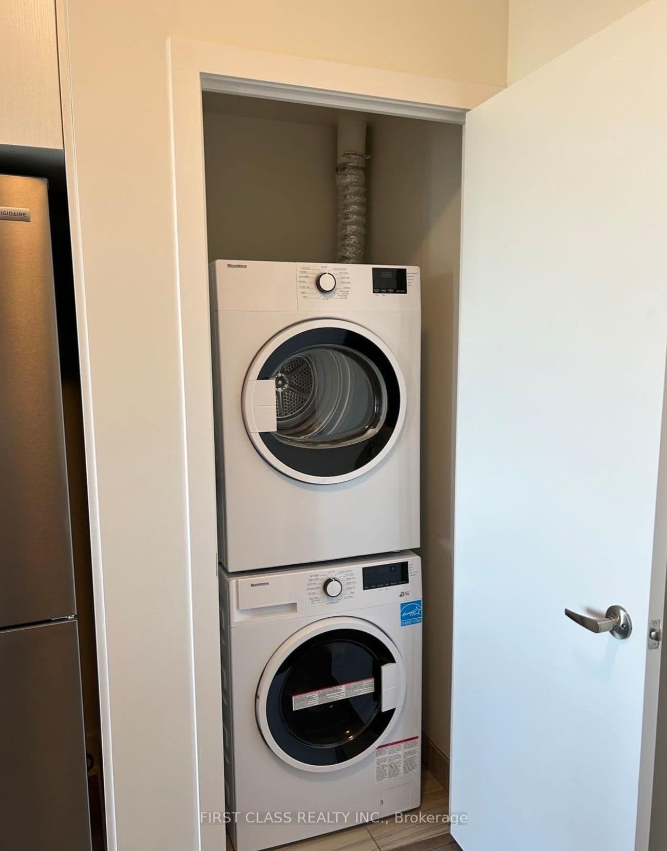 188 Fairview Mall Drive, Unit 1010 thumbnail 8