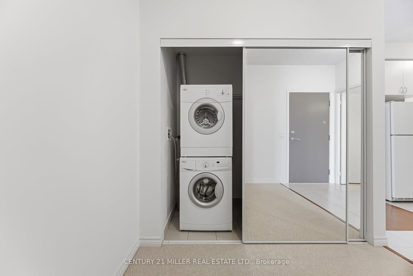 35 Saranac Boulevard, Unit Ph08 thumbnail 17