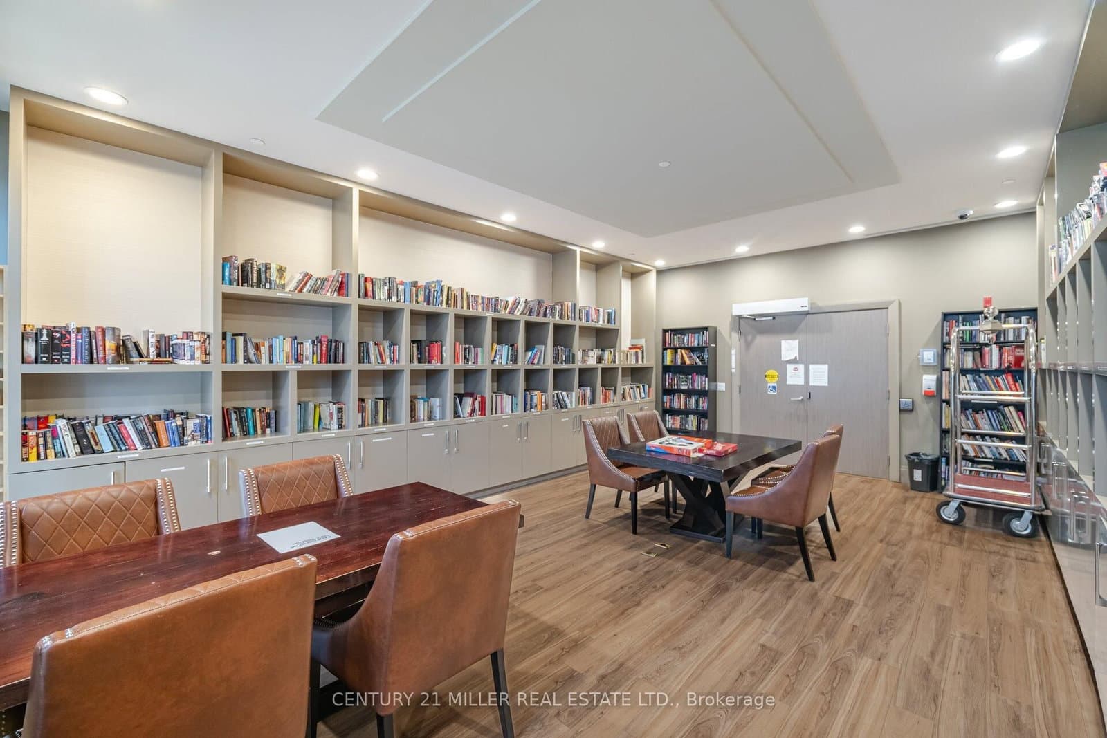 35 Saranac Boulevard, Unit Ph08 thumbnail 25
