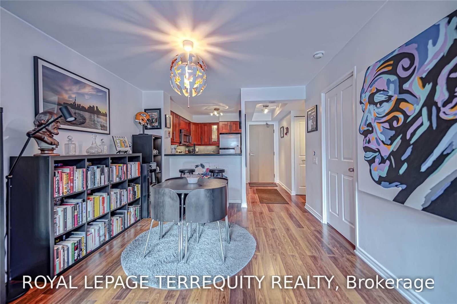 942 Yonge Street, Unit 319 thumbnail 16
