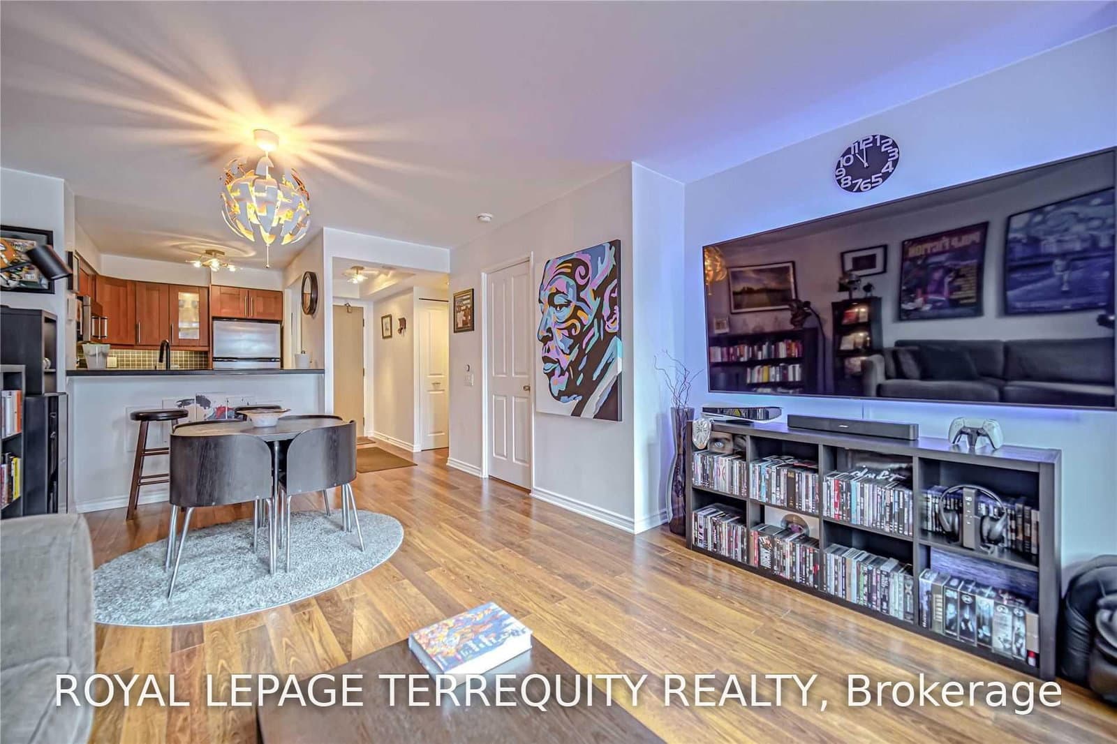 942 Yonge Street, Unit 319 thumbnail 21
