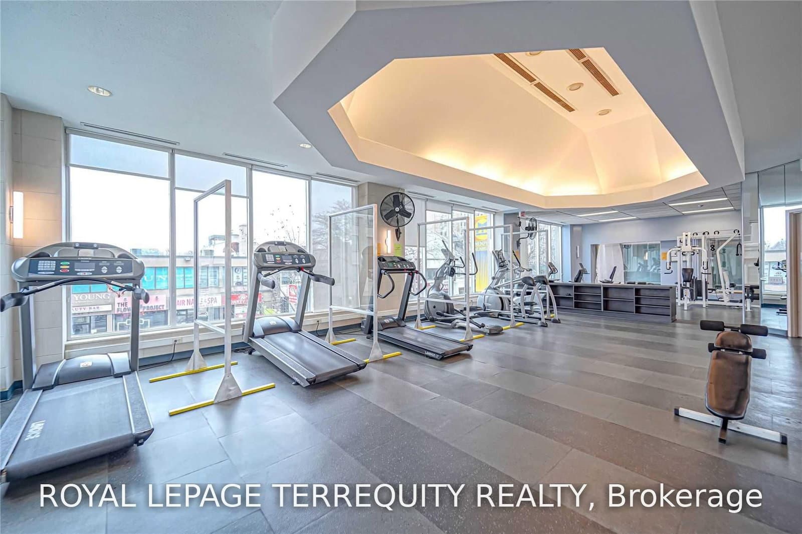 942 Yonge Street, Unit 319 thumbnail 38