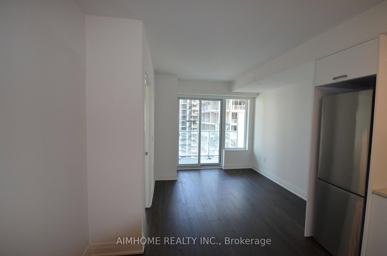 99 Broadway Avenue, Unit 2202 thumbnail 2