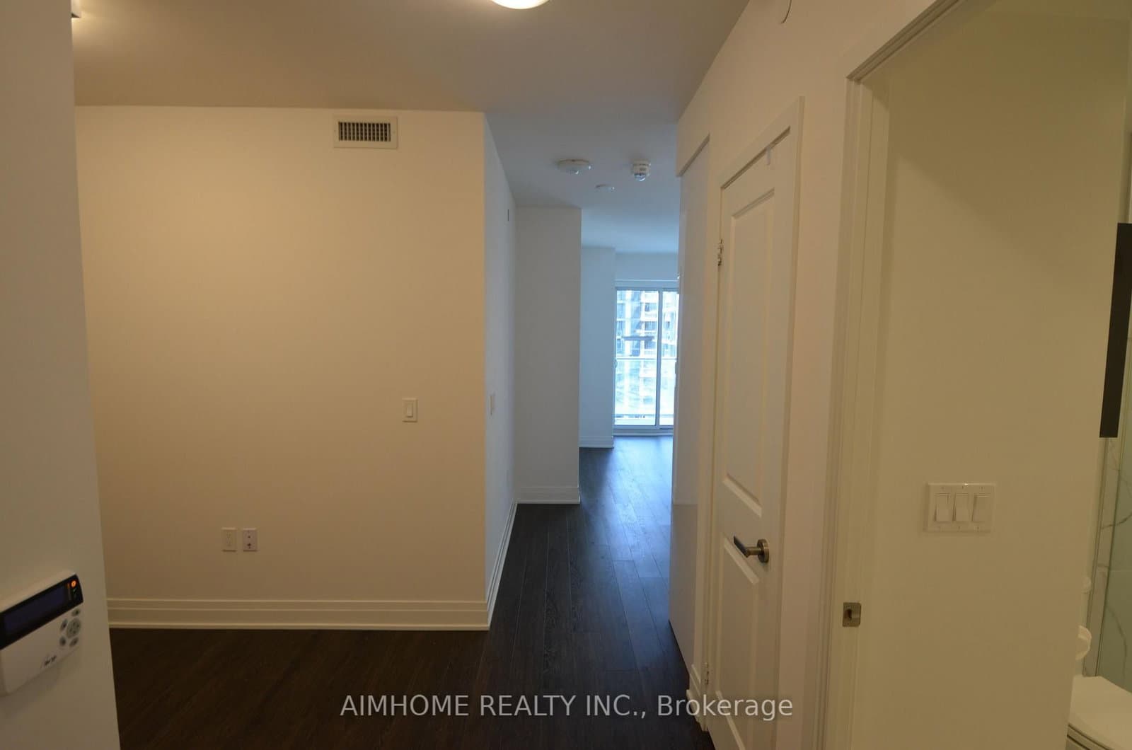 99 Broadway Avenue, Unit 2202 thumbnail 3