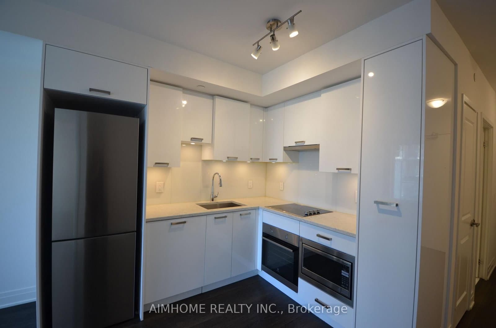 99 Broadway Avenue, Unit 2202 thumbnail 7