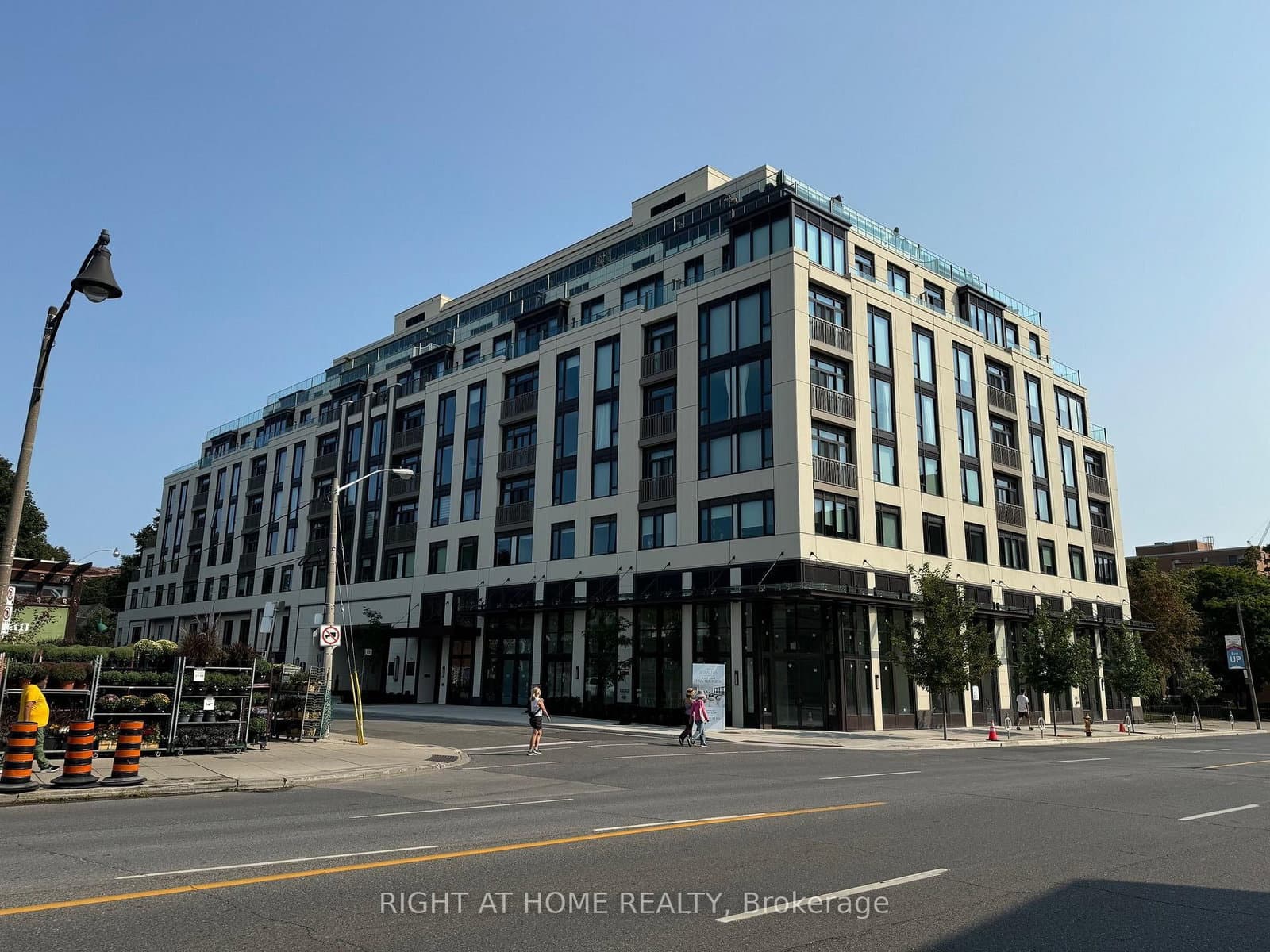 3 Strathgowan Avenue, Unit 326 thumbnail 2