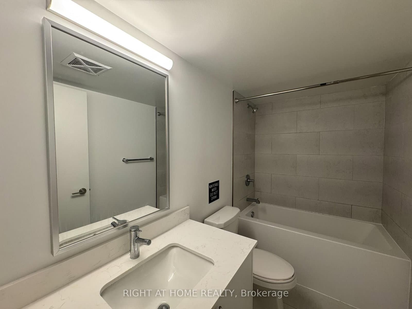 3 Strathgowan Avenue, Unit 326 thumbnail 20