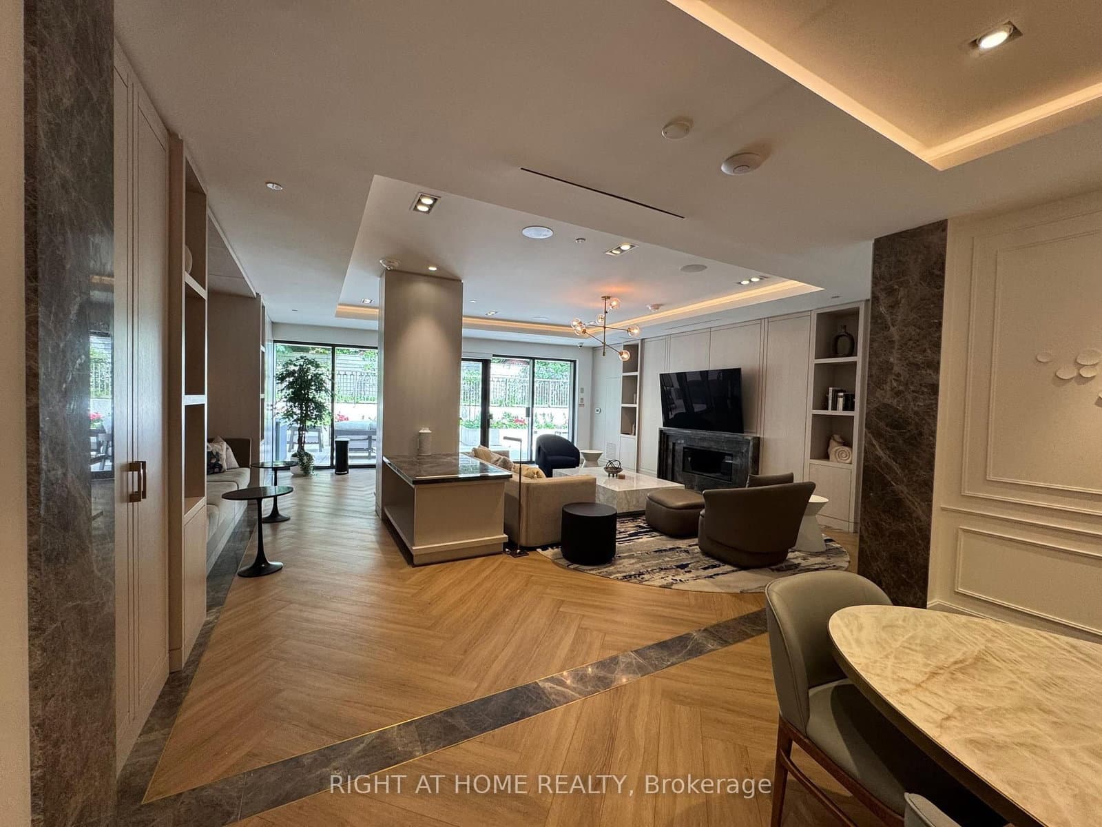 3 Strathgowan Avenue, Unit 326 thumbnail 21