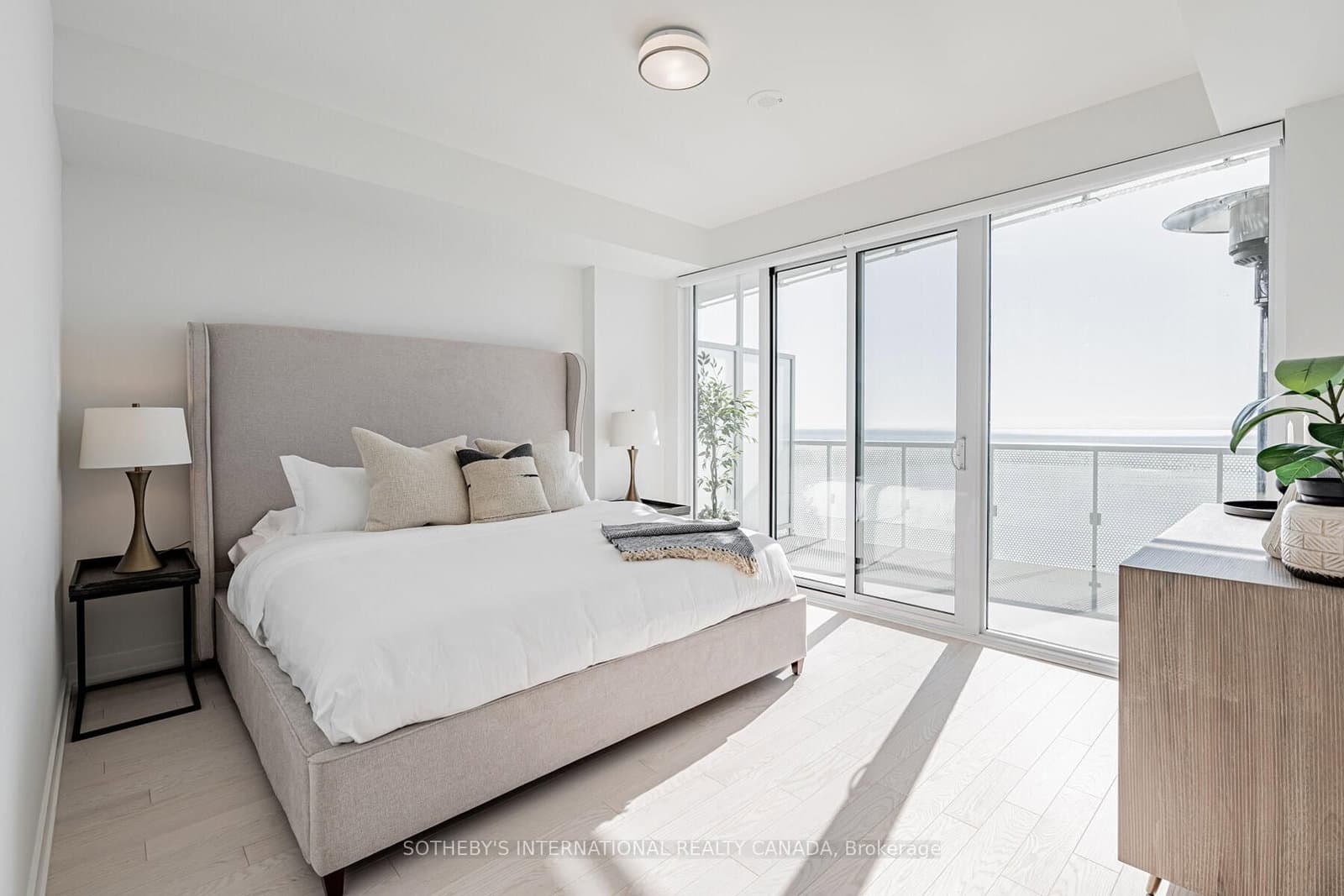 15 Queens Quay E, Unit 3403 thumbnail 11