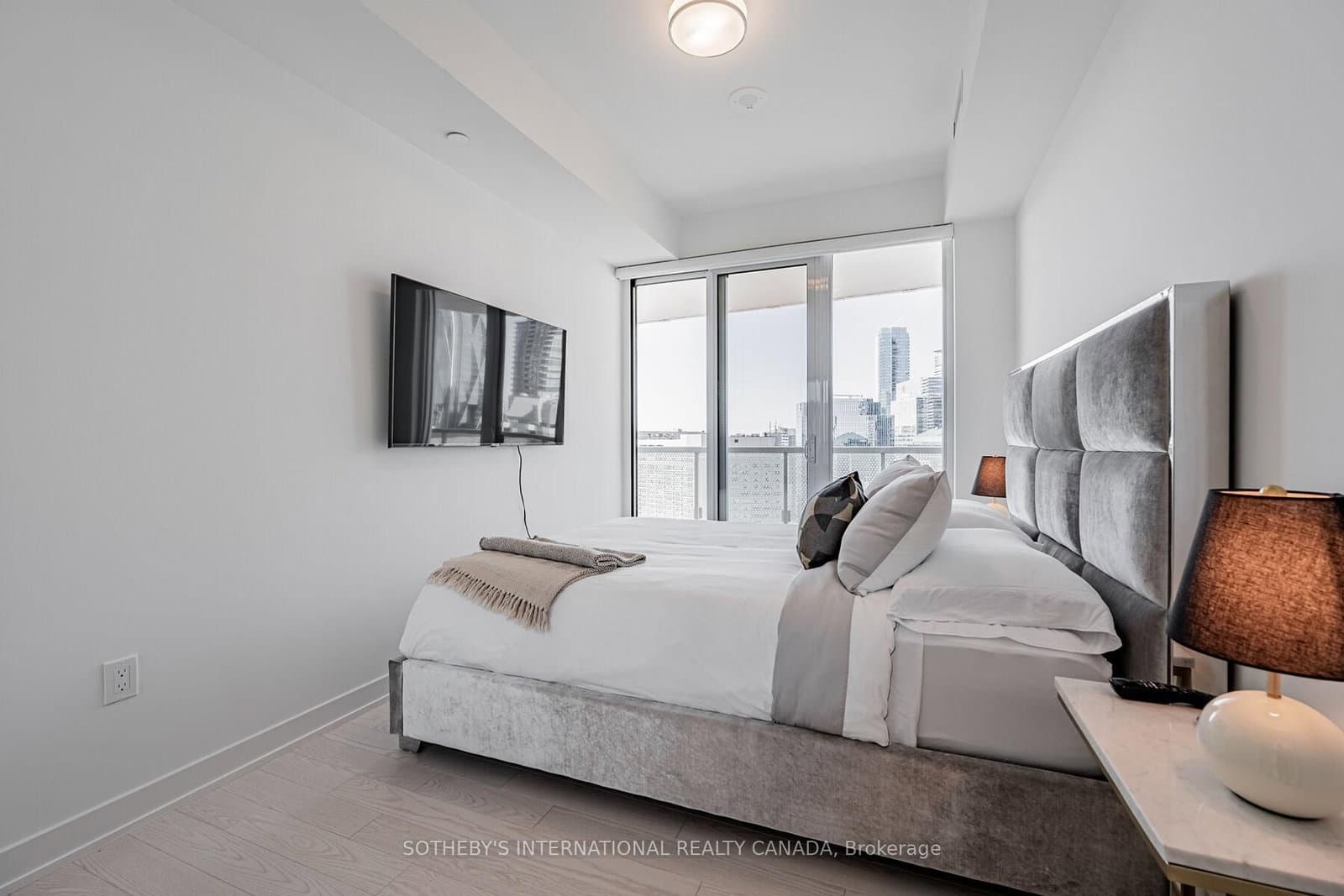 15 Queens Quay E, Unit 3403 thumbnail 17