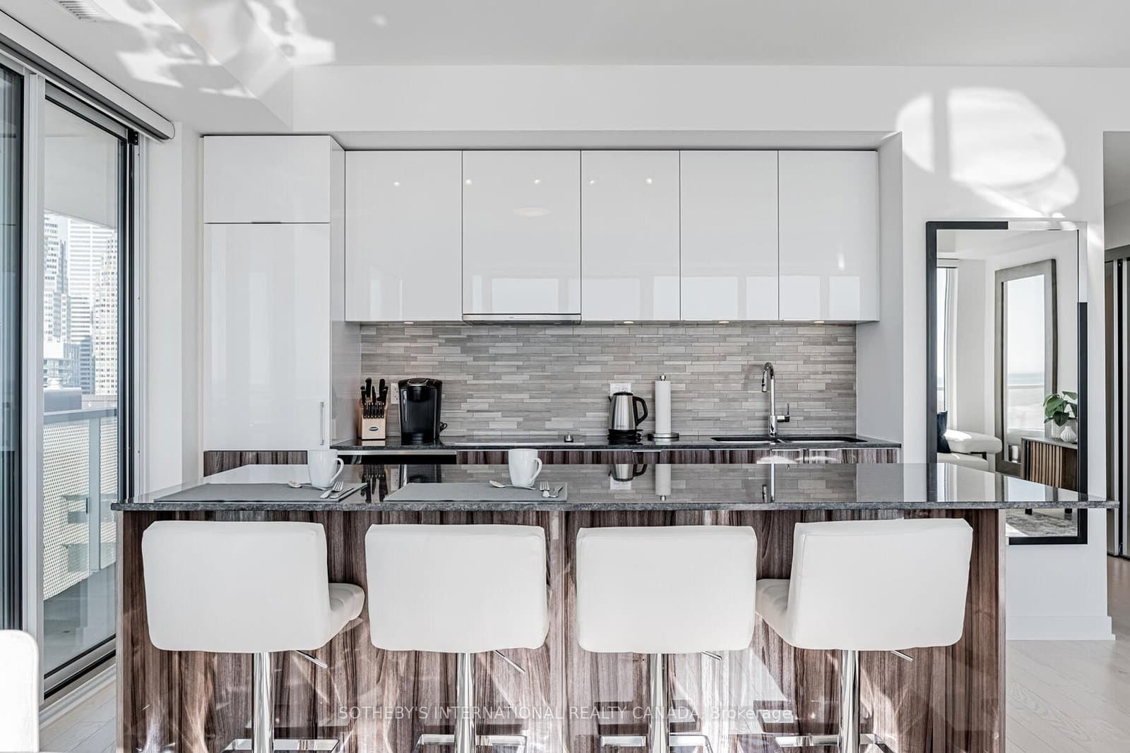 15 Queens Quay E, Unit 3403 thumbnail 4