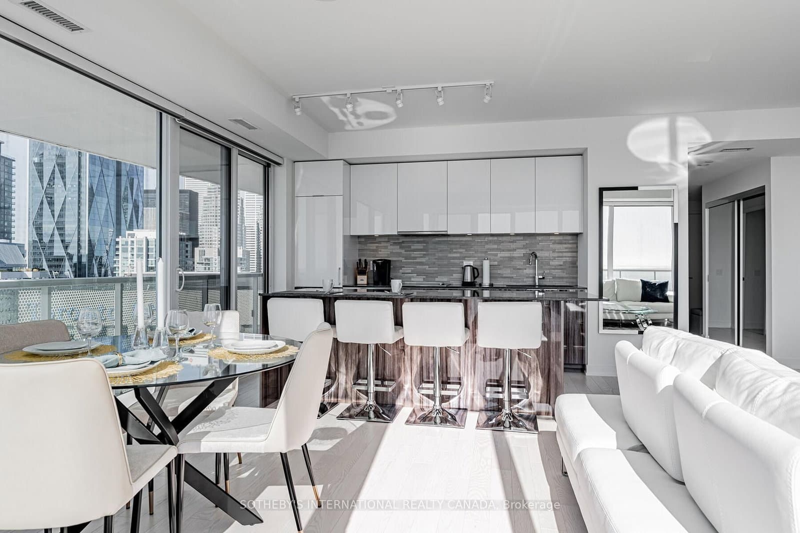 15 Queens Quay E, Unit 3403 thumbnail 6