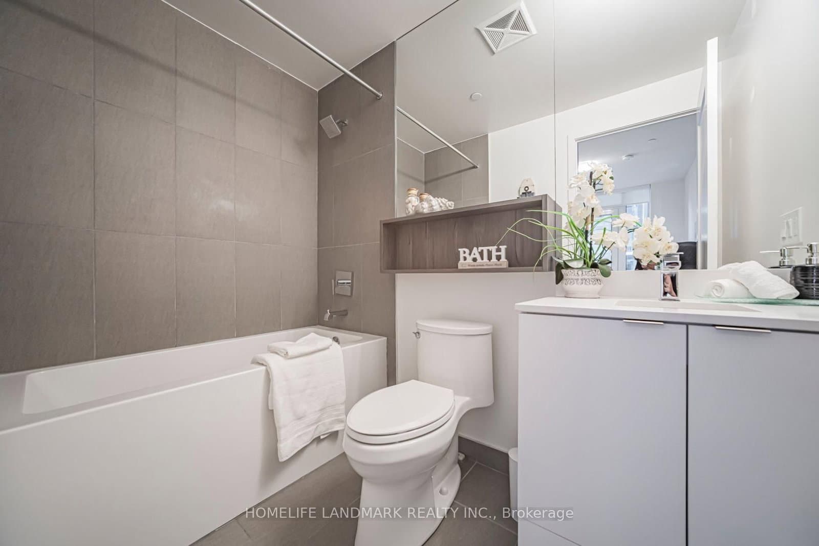 121 Lower Sherbourne Street, Unit TH-112 thumbnail 32