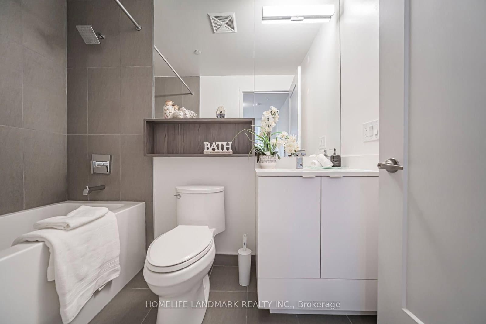 121 Lower Sherbourne Street, Unit TH-112 thumbnail 33