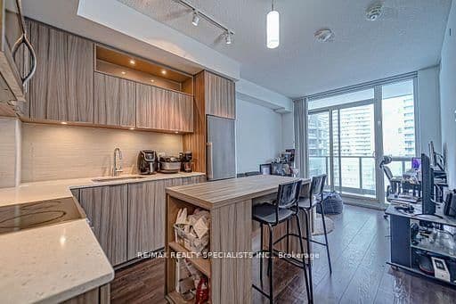 50 Forest Manor Road, Unit 1007 thumbnail 4