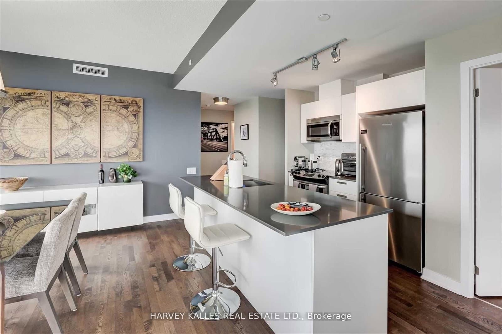 1815 Yonge Street, Unit 2502 thumbnail 3