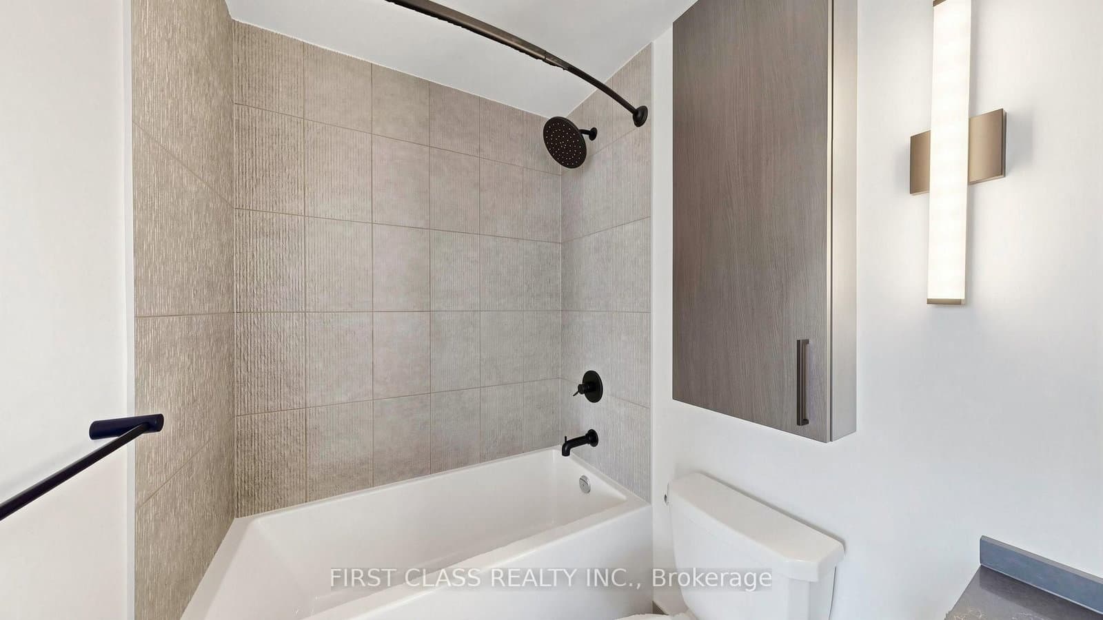 91 Montclair Avenue, Unit 822 thumbnail 12