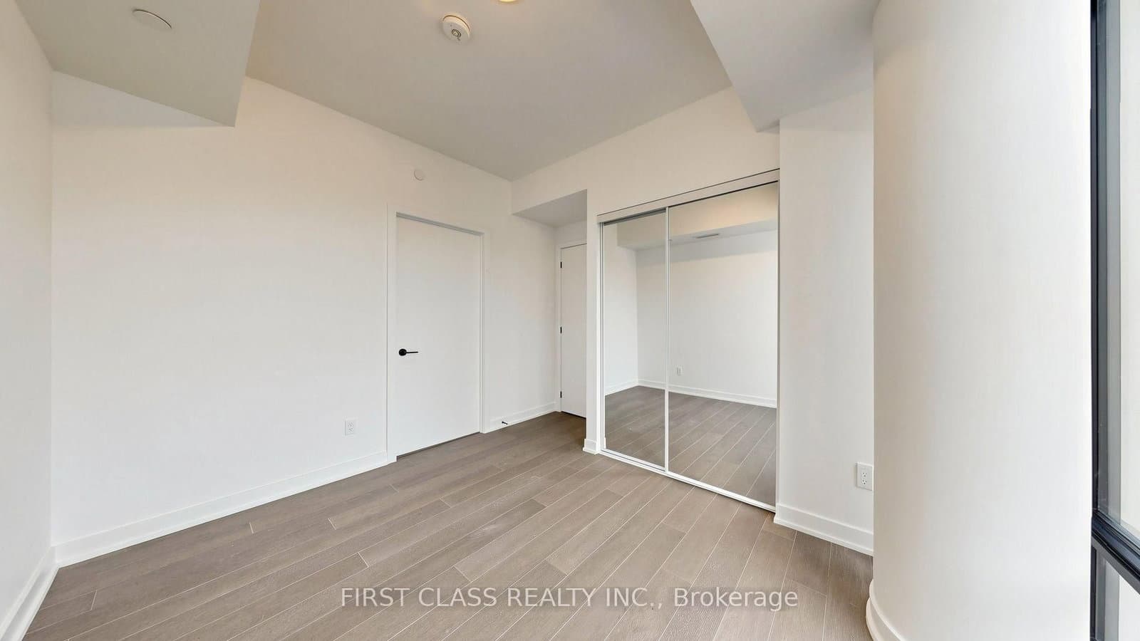 91 Montclair Avenue, Unit 822 thumbnail 15