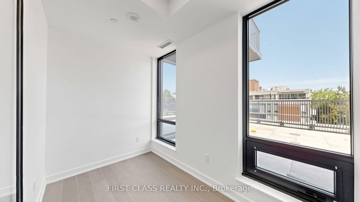 91 Montclair Avenue, Unit 822 thumbnail 18