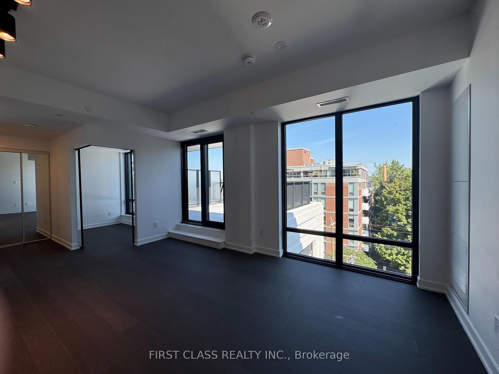 91 Montclair Avenue, Unit 822 thumbnail 4