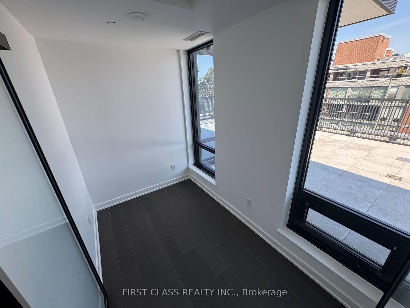 91 Montclair Avenue, Unit 822 thumbnail 5