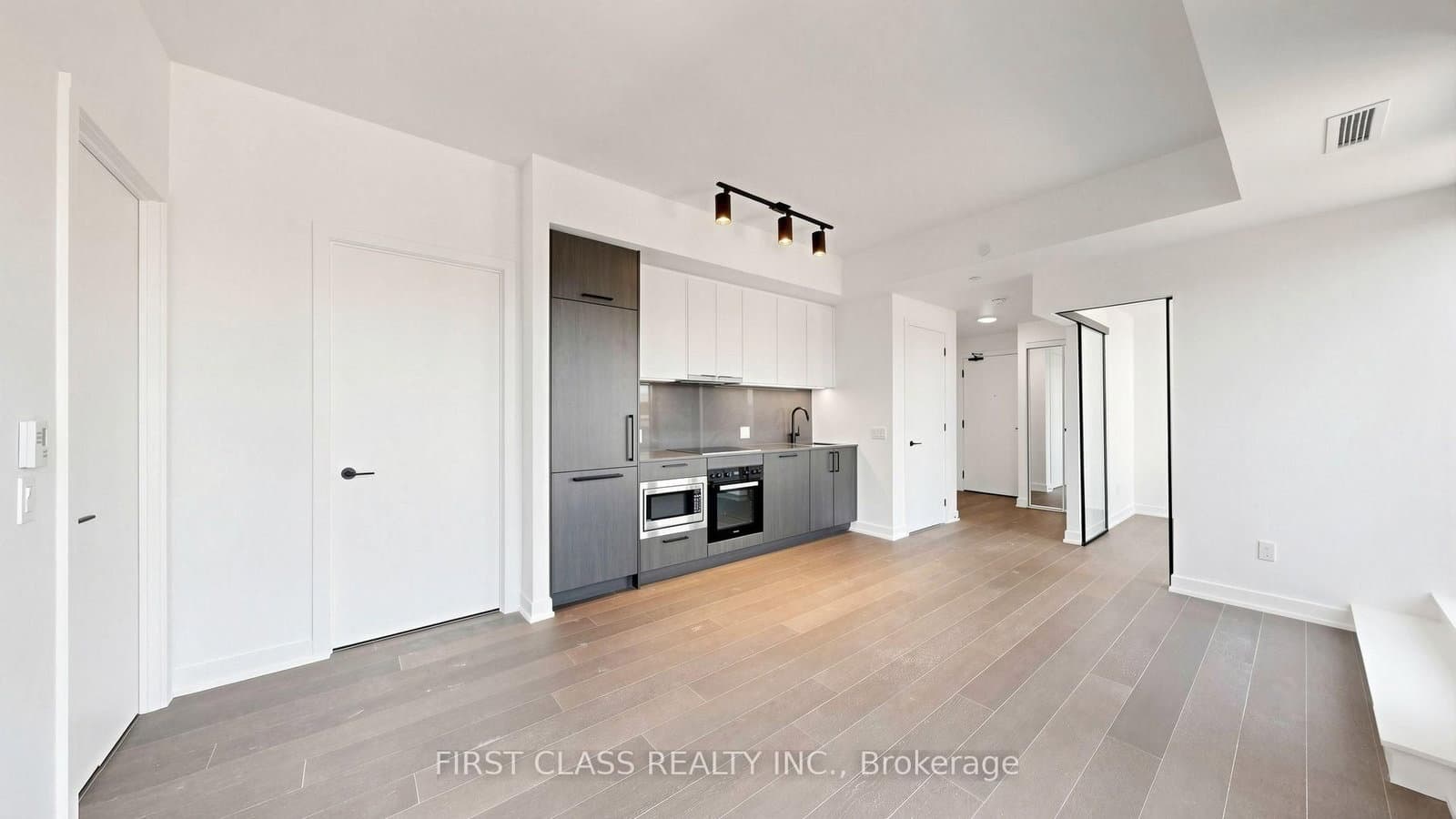 91 Montclair Avenue, Unit 822 thumbnail 9