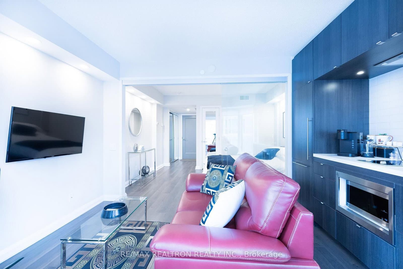 155 Yorkville Avenue thumbnail 15