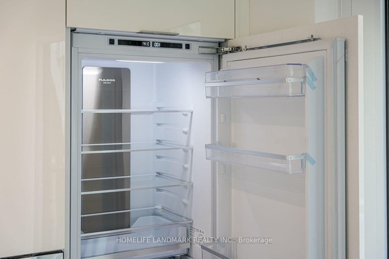 230 Simcoe Street, Unit 1919 thumbnail 12