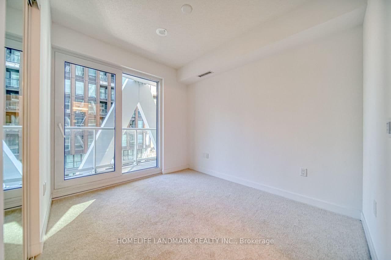 230 Simcoe Street, Unit 1919 thumbnail 13