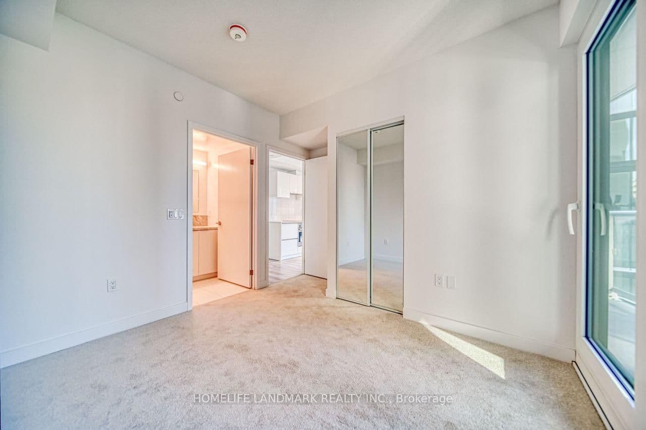 230 Simcoe Street, Unit 1919 thumbnail 15