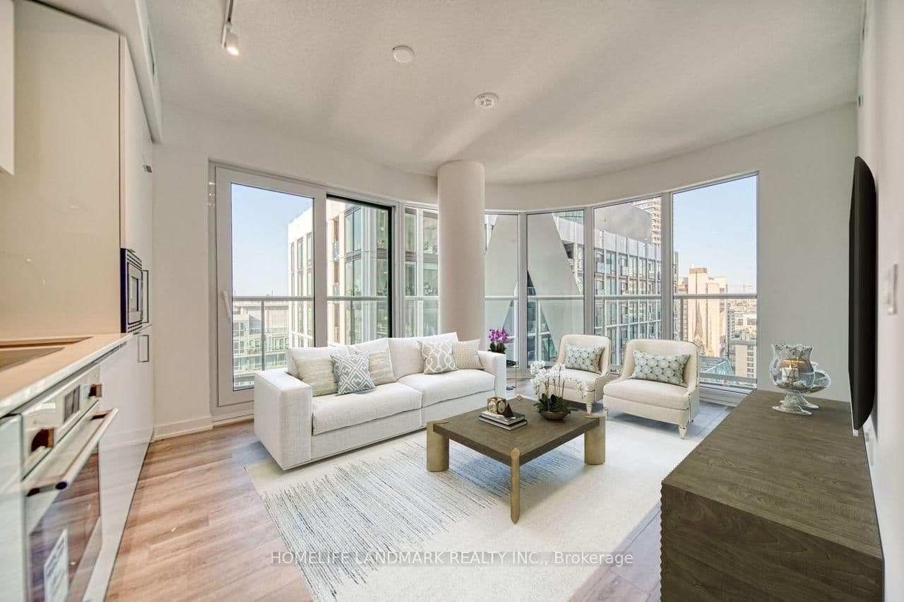 230 Simcoe Street, Unit 1919 thumbnail 2