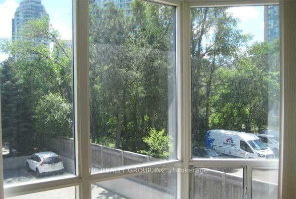 35 Finch Avenue E, Unit 211 thumbnail 4